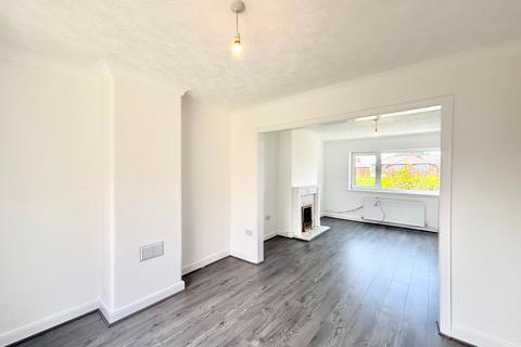 3 bedroom flat to rent, Plant Hill Road, Manchester M9