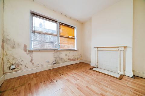 3 bedroom terraced house for sale, Manvers Street, Hull