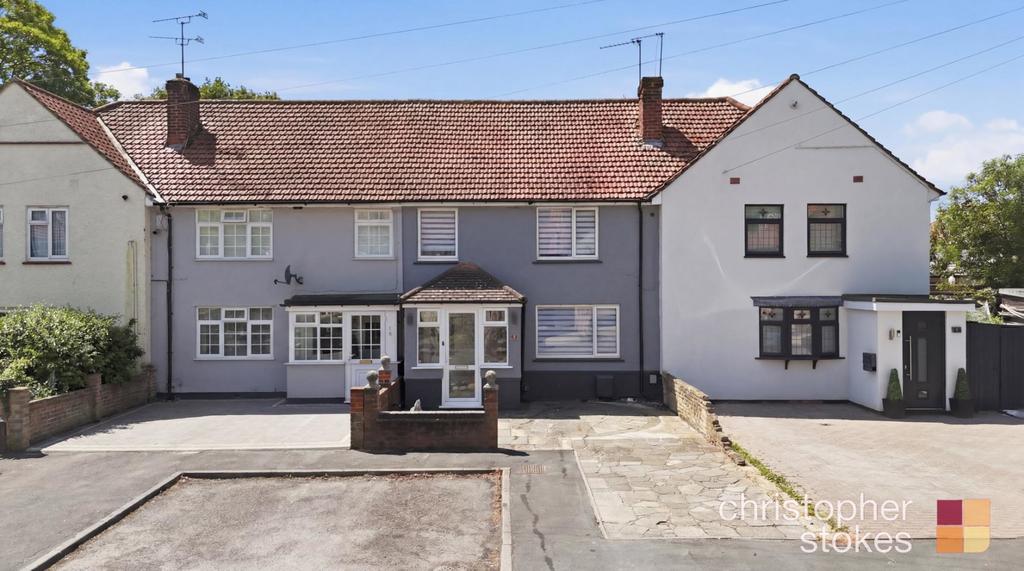 Detached house exterior, driveway