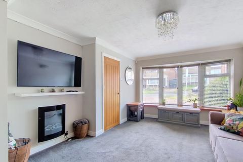 3 bedroom detached house for sale, Rooks Avenue, Cleckheaton, West Yorkshire, BD19