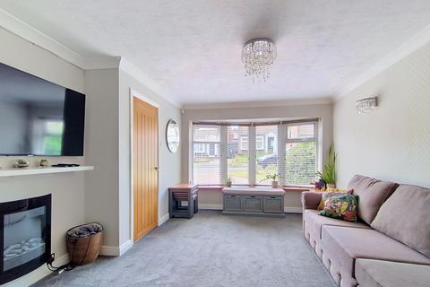 3 bedroom detached house for sale, Rooks Avenue, Cleckheaton, West Yorkshire, BD19