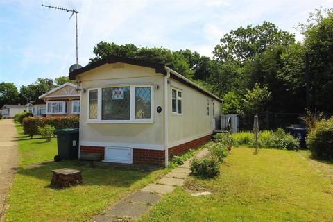 1 bedroom mobile home for sale, Barnet Road, Barnet EN5