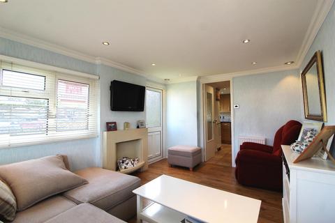 1 bedroom mobile home for sale, Barnet Road, Barnet EN5