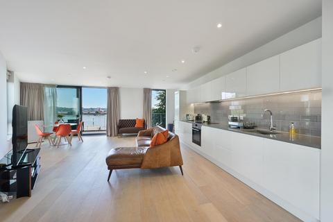 3 bedroom apartment for sale, Summerston House, Royal Wharf, E16