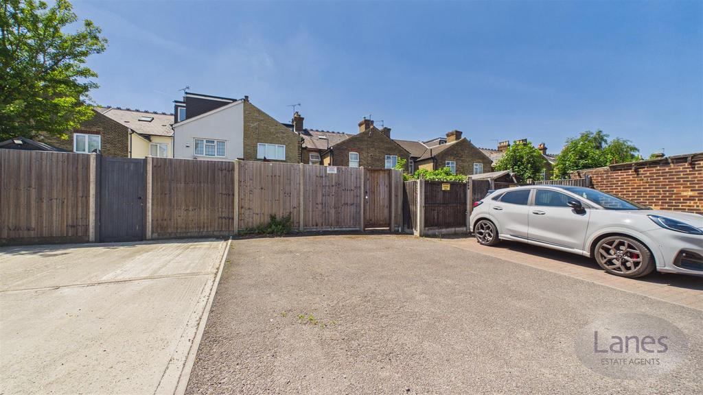 Driveway view, driveway
