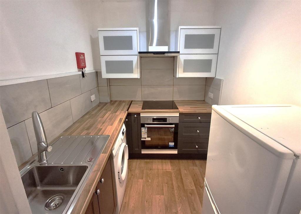 Apartment in Bournemouth, West Cliff - View 5