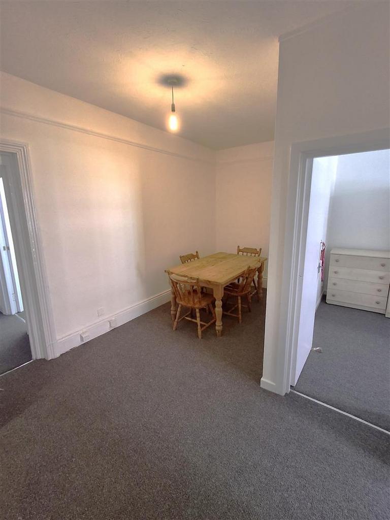 Apartment in Bournemouth, West Cliff - More