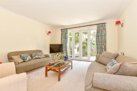 3 bedroom terraced house for sale, Cowdreys, Tonbridge TN9