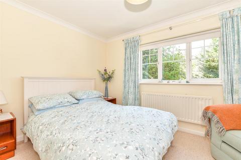 3 bedroom terraced house for sale, Cowdreys, Tonbridge TN9