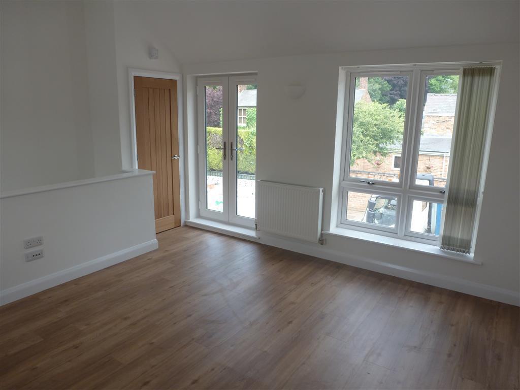 1 bedroom maisonette to rent