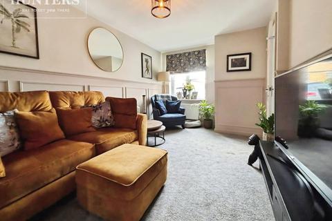 2 bedroom semi-detached house for sale, Kestrel Avenue, Barnsley