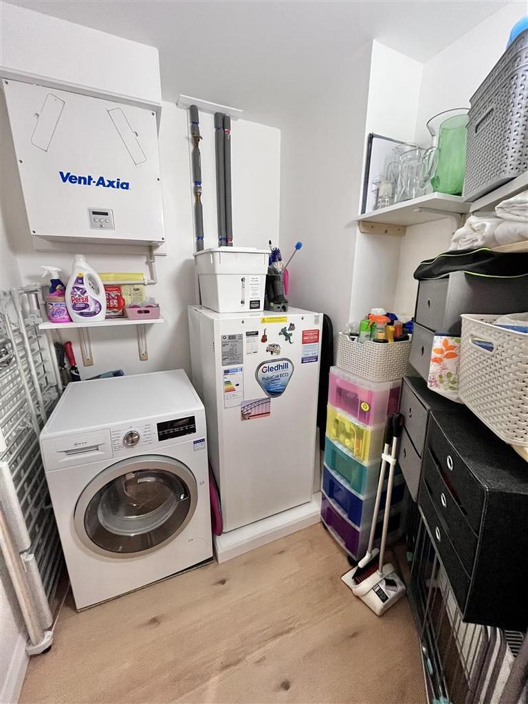 Utility room, utility