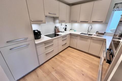 2 bedroom apartment for sale, Holly Road North, Wilmslow