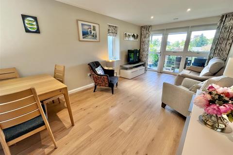 2 bedroom apartment for sale, Holly Road North, Wilmslow