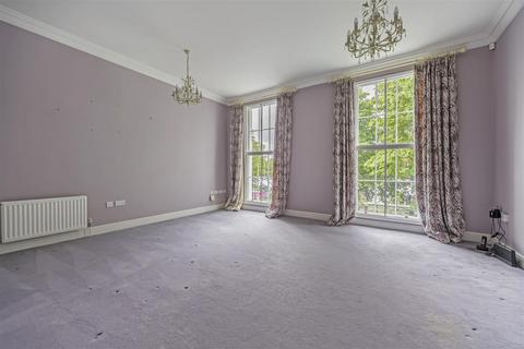 3 bedroom apartment for sale, The Broadwalk, Imperial Square, Cheltenham