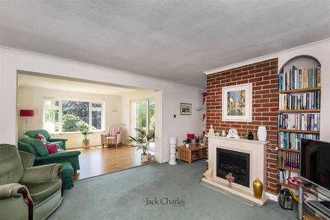 undefined, Higham Lane, Tonbridge