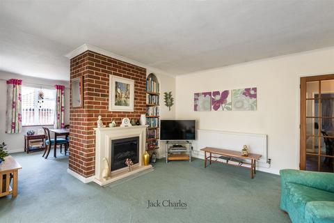 undefined, Higham Lane, Tonbridge