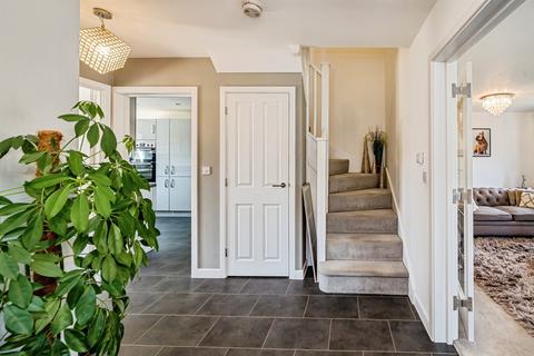 4 bedroom detached house for sale, Farleigh Drive, Berryfields, Aylesbury