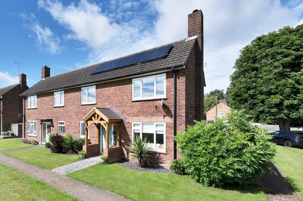 2 bedroom semi-detached house for sale