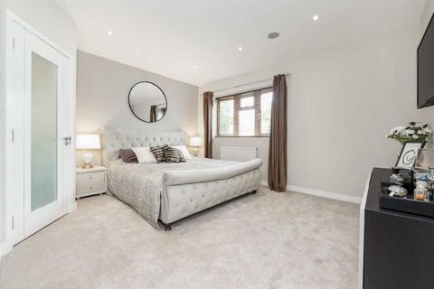 6 bedroom house for sale, Colney Hatch Lane, London N10