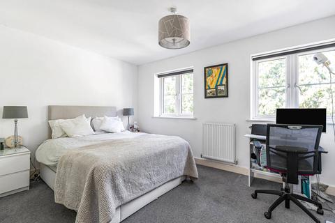 2 bedroom semi-detached house for sale, Juniper Close, Wrecclesham, Farnham, Surrey, GU10