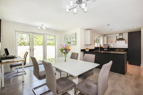 4 bedroom detached house for sale, Field Close, Bishops Tachbrook, Leamington Spa