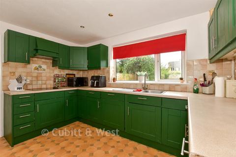3 bedroom detached house for sale, Trelawne Drive, Cranleigh, Surrey