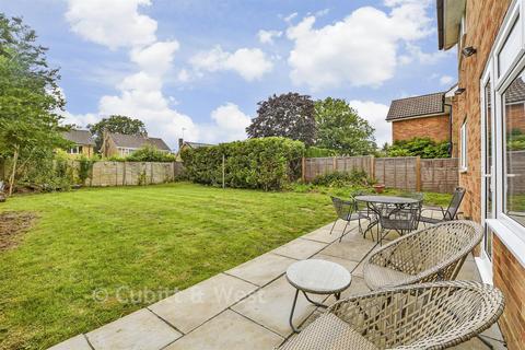 3 bedroom detached house for sale, Trelawne Drive, Cranleigh GU6