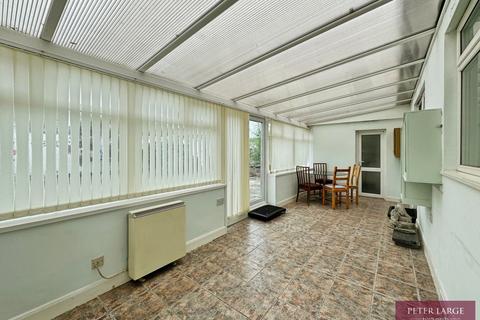 2 bedroom semi-detached bungalow for sale, 5 Spruce Avenue, Rhyl LL18 3SU