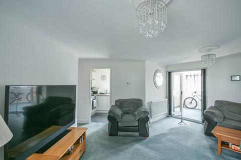 3 bedroom terraced house for sale, Foxhills Close, Washington NE38