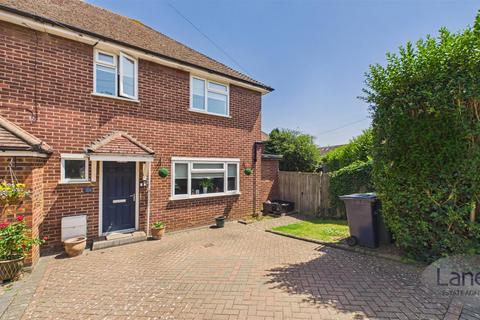 Tudor Avenue, Cheshunt