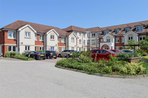 2 bedroom flat for sale, Kings Road, Horsham