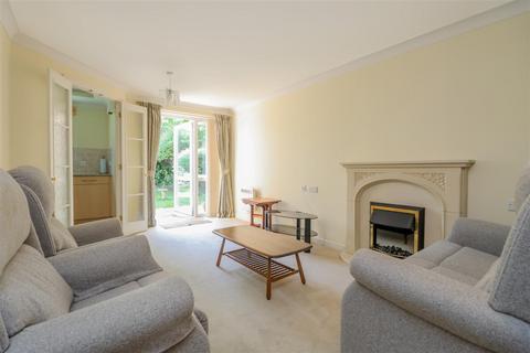 2 bedroom flat for sale, Kings Road, Horsham