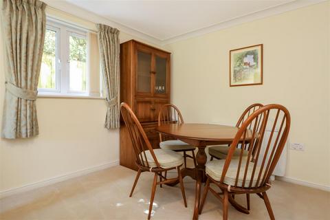 2 bedroom flat for sale, Kings Road, Horsham