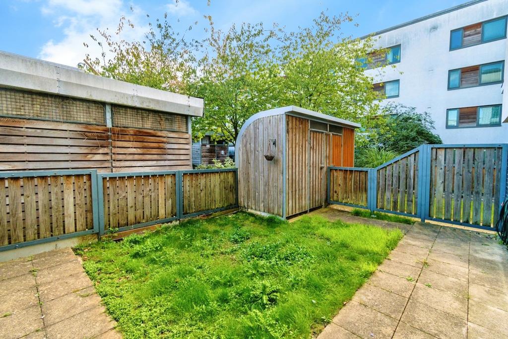 Apartment in Southampton - View 2