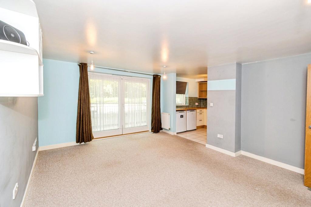 Apartment in Southampton - View 3