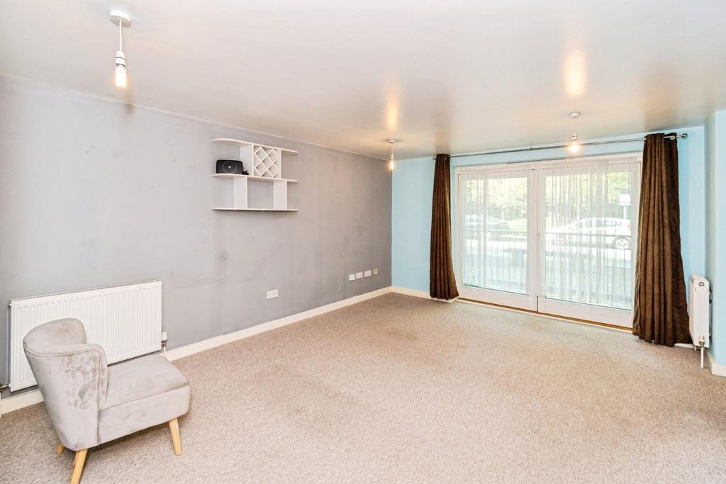 Apartment in Southampton - View 6