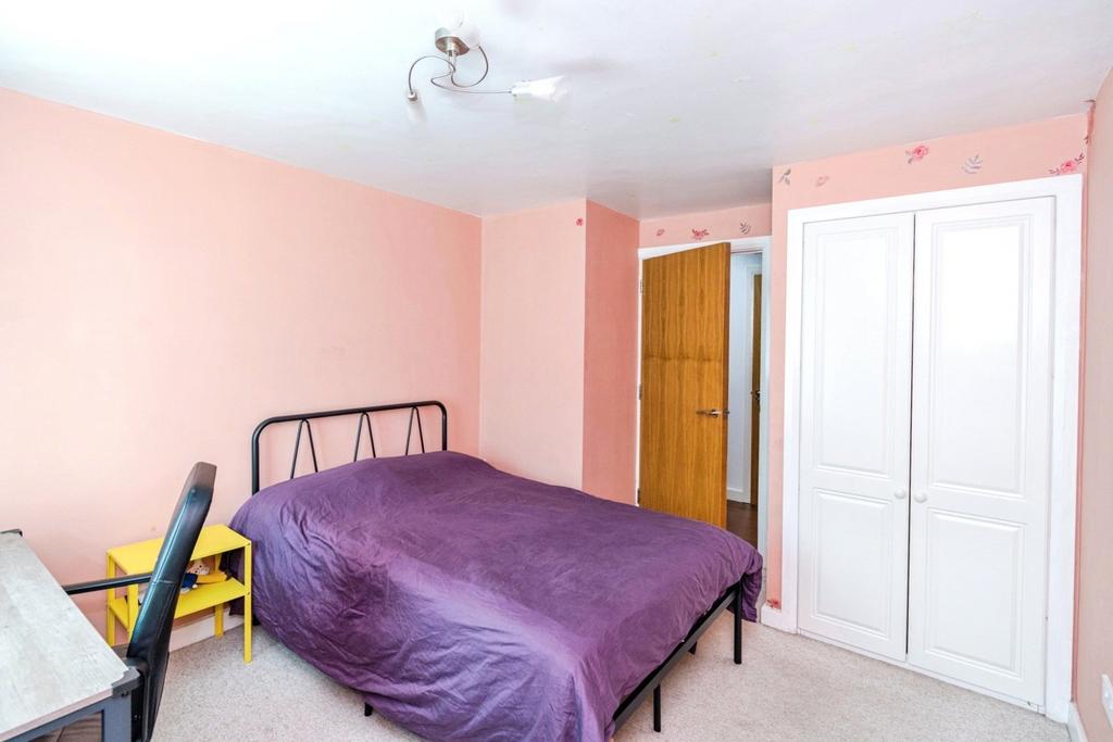 Apartment in Southampton - More