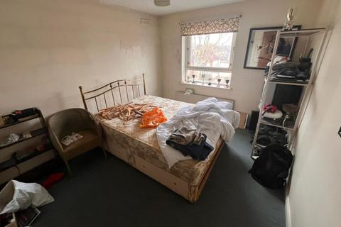 2 bedroom flat for sale, Flat 6 Park View Court, 90 Chinbrook Road, Grove Park, London, SE12 9TF