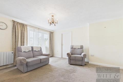 1 bedroom retirement property for sale, St. Martins Way, Battle