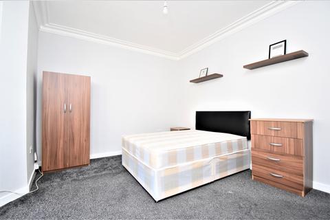 1 bedroom in a house share to rent, Cambridge Road Rochester ME2