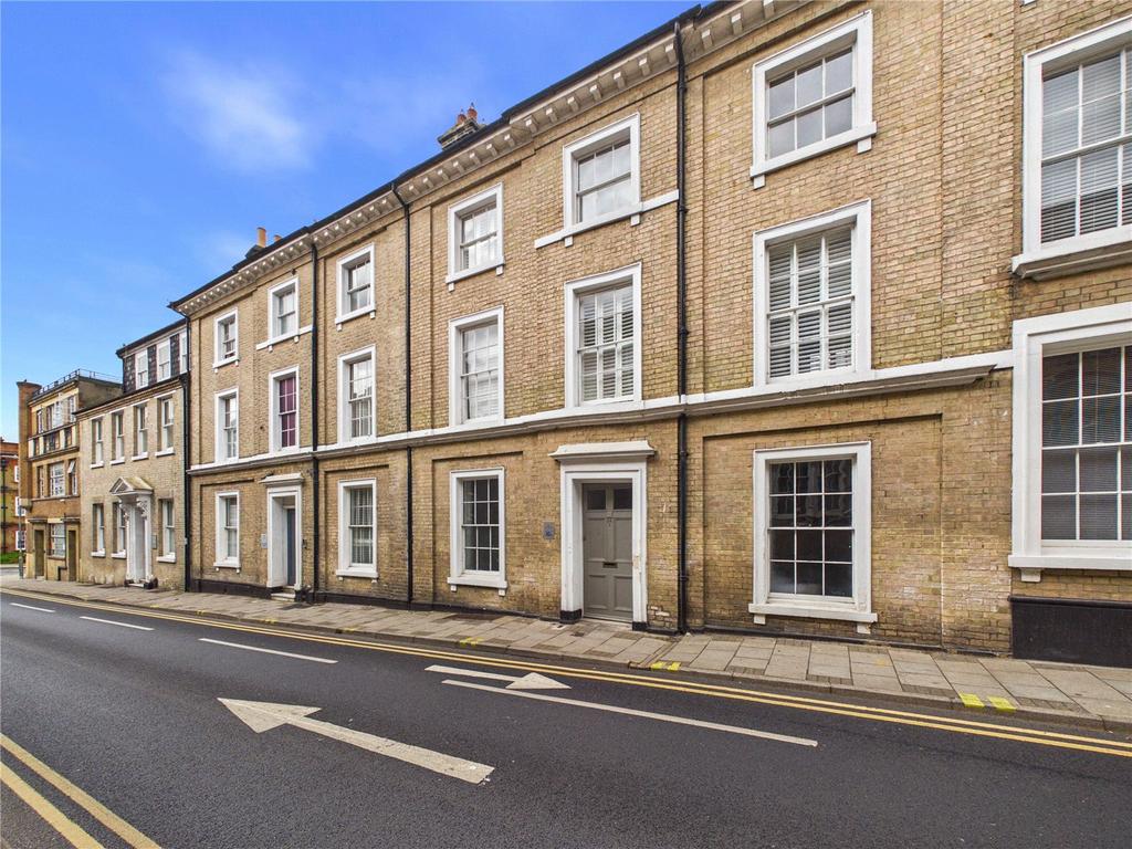 3 bedroom apartment to rent