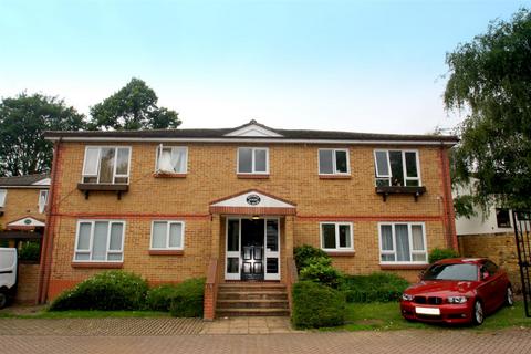 Studio to rent, Victoria Court, Victoria Street, Maidstone ME16