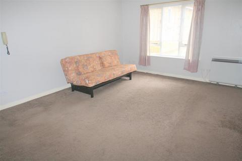 Studio to rent, Victoria Court, Victoria Street, Maidstone ME16