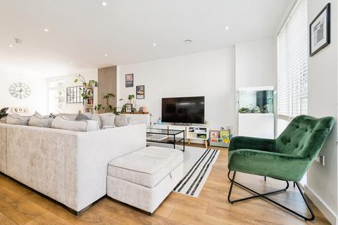2 bedroom flat for sale, Mahindra Way, Beckton, London, E6