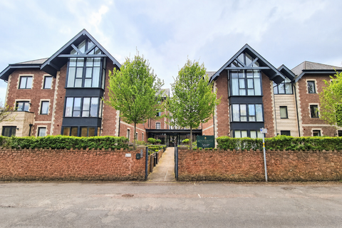 2 bedroom flat for sale, Courtland Road, Paignton