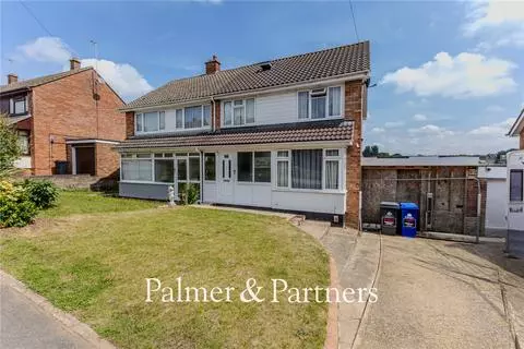 3 bedroom semi-detached house for sale,