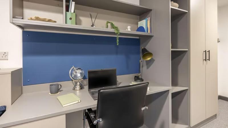 Apartment in Birmingham, West Midlands - View 3