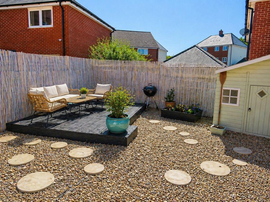 Sunflower Road, Bristol, BS16 - More