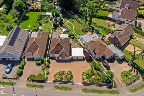 3 bedroom detached bungalow for sale, Green Lane, St. Albans